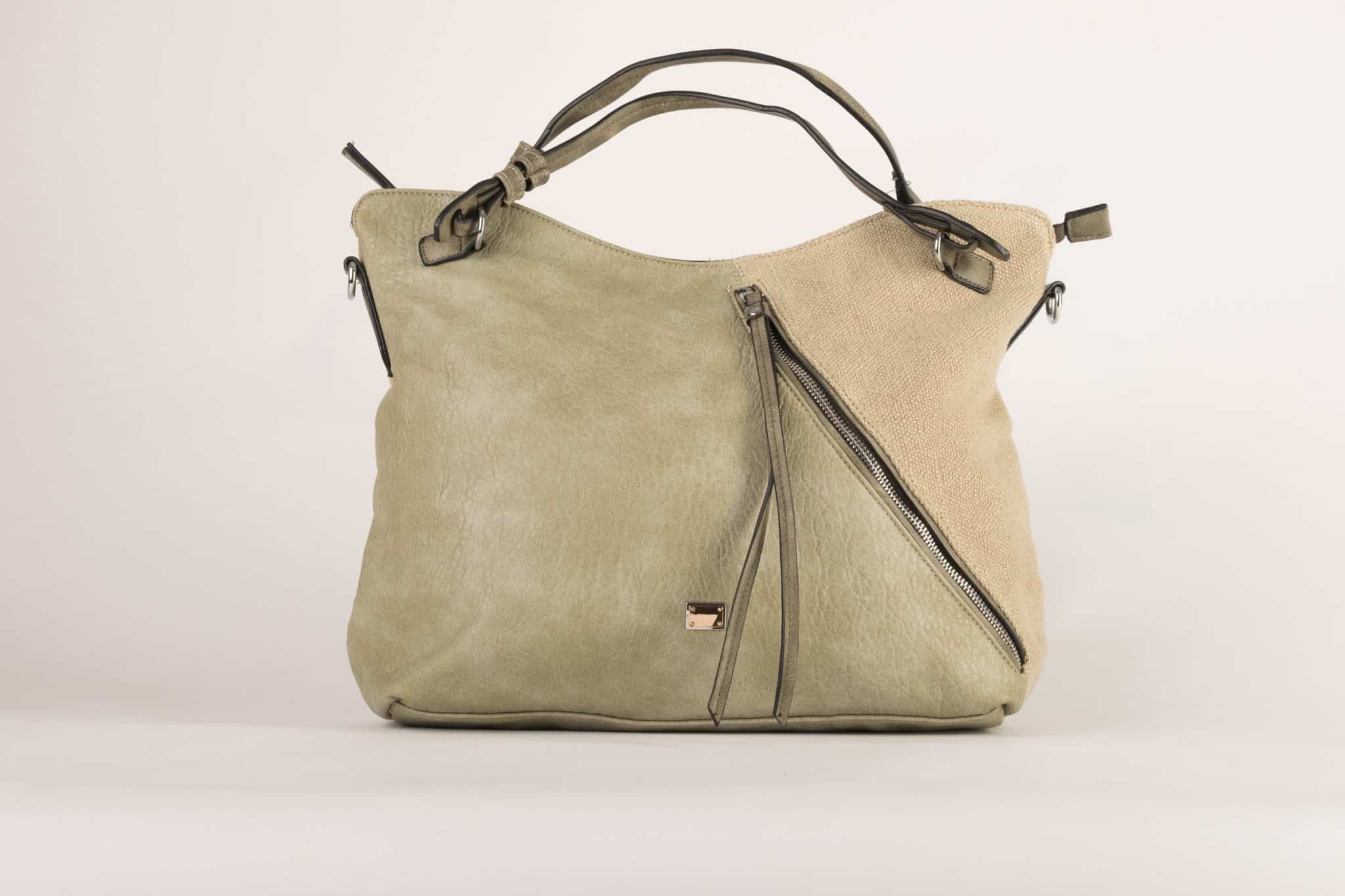 20IBO03 scaled Bolso SINGULAR negro