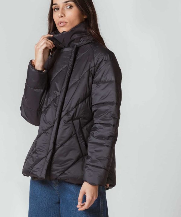 chaqueta nylon reciclado SKFK Agurtza
