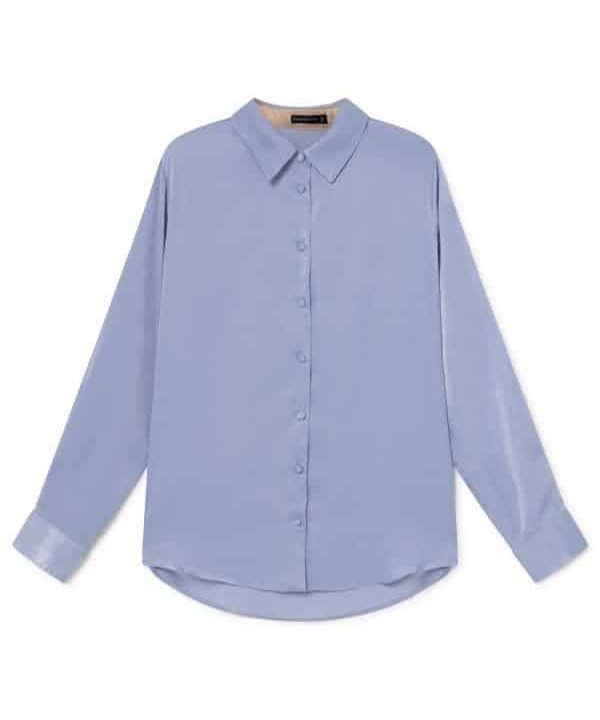 blusa skatïe satinada azul celest