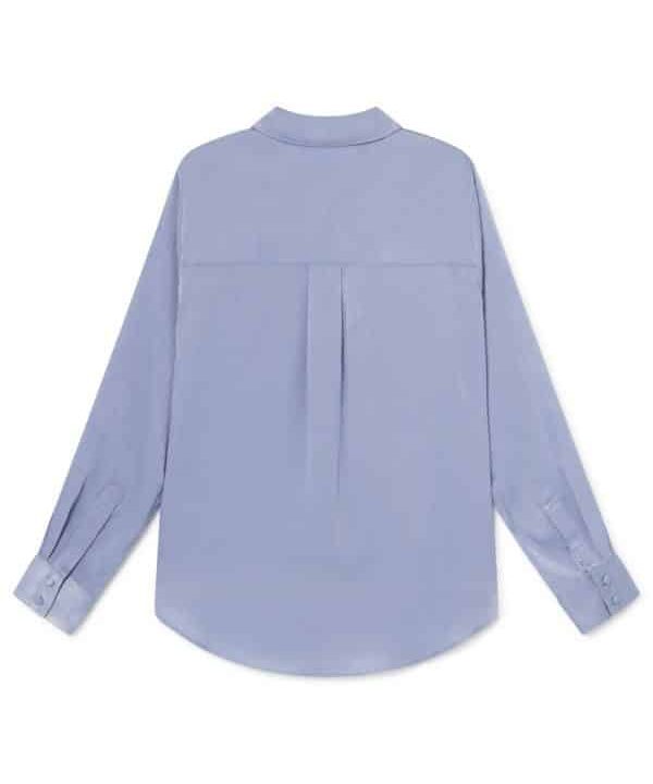 blusa skatïe satinada azul celest