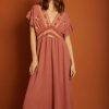 Vestido bordado Meisie M04V17 SLM 01 e1646265397434