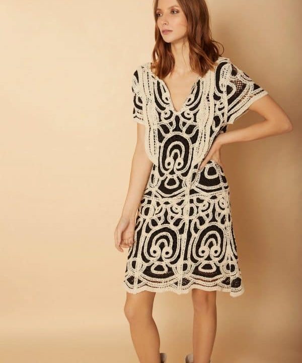 Vestido crochet Meisie M26V02 BLK 02 e1646261488399