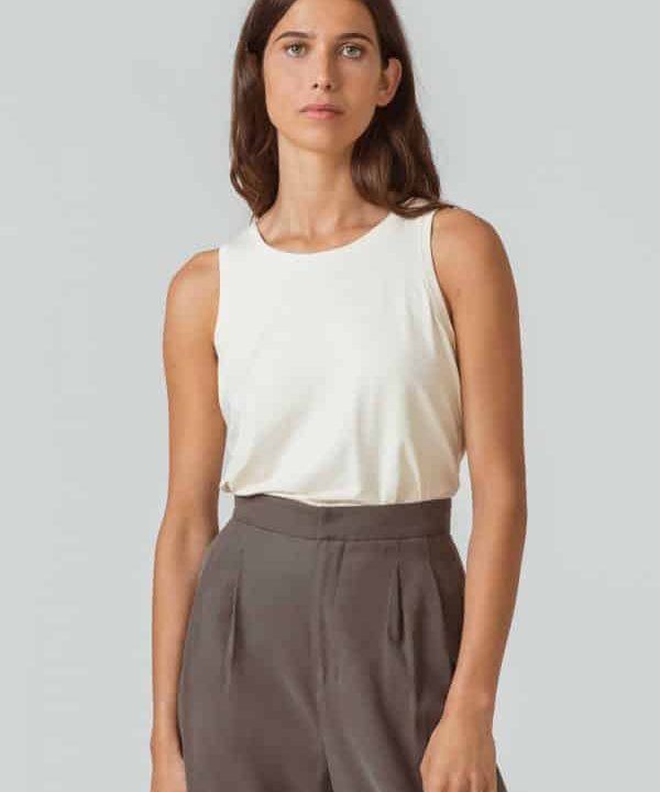 camiseta tirantes modal tencel hogeitahamazazpi skfk moda etica sostenible crudo scaled e1656844657427