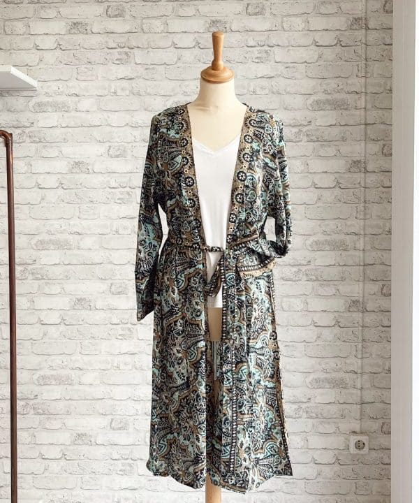 Kimono semilargo estampado cashmire azul marino