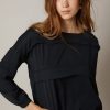 Blusa negra Meisie M74SB1BLK01 e1662895581993