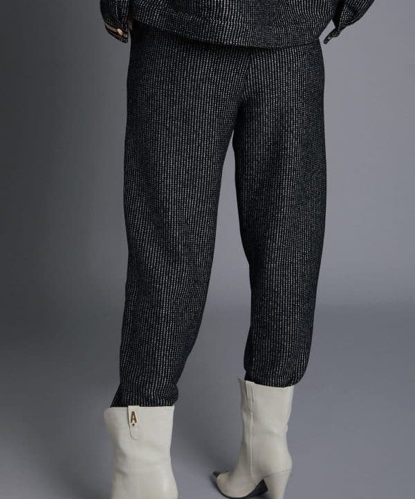 Pantalon punto Meisie relieve M02P03BLK04 e1665005286464