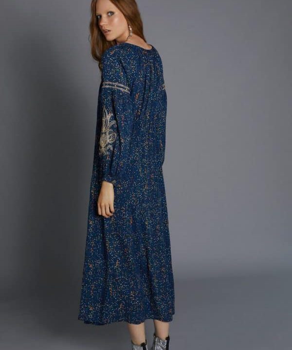 Vestido largo azul Meisie manga bordada M04V20KLN02 e1664986001543