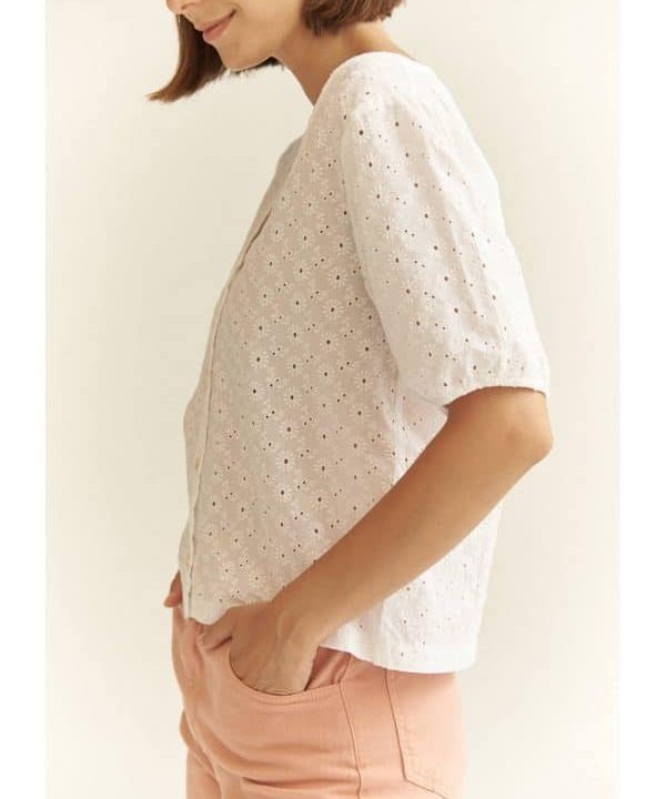 top parvula mus bombon blusa blanca bordado suizo 2 e1676843233414