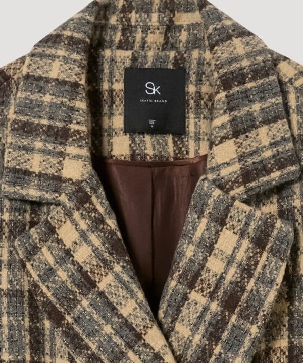 Abrigo skatie cruzado cuadros S05 J33AW23 MOCHA 3adl e1695248049400
