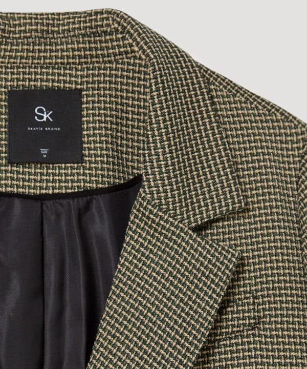 Blazer americana skatie tejido tweed S05 J30AW23 MOSS 3adl e1695247550772