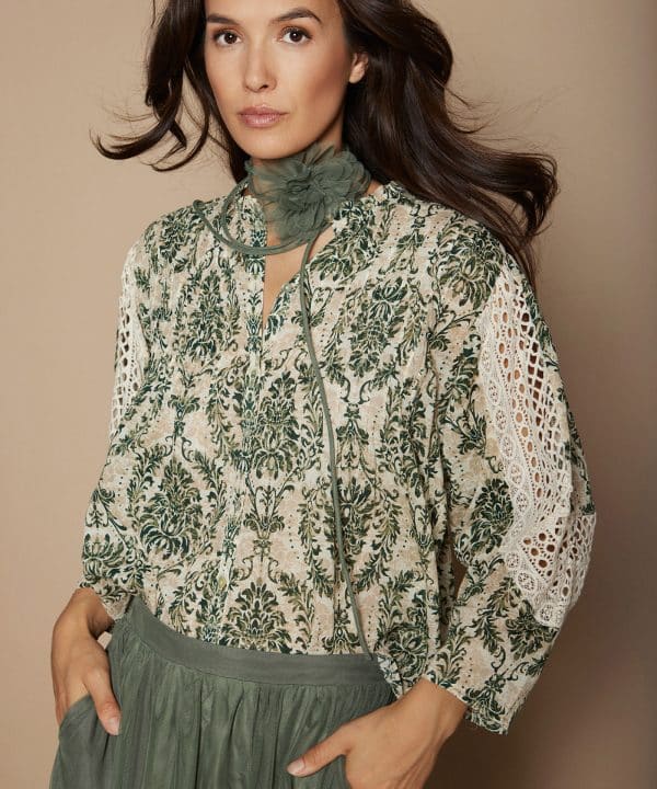 Blusa algodon entredos verde M04B97 LEA 1 e1695133268415