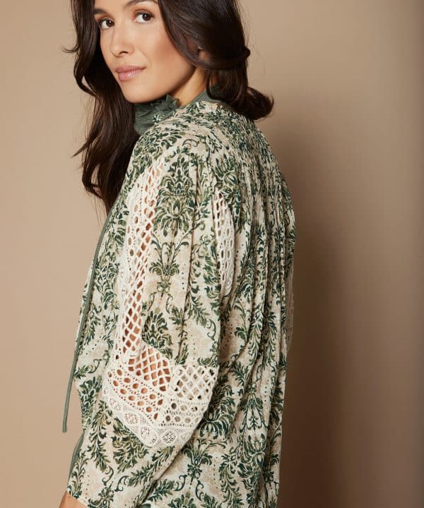 Blusa algodon entredos verde M04B97 LEA 3 e1695133286776