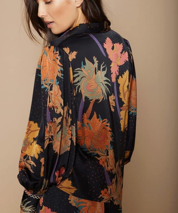 Blusa meisie saten estampado bordado M04B98 BLK 5 e1695130260692