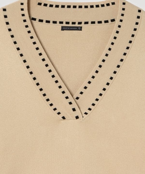 Jersey punto Skatie cuello pico crudo S03 K20AW23 CLAY 3 e1695219022840