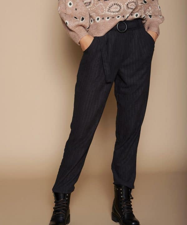 Pantalon Meisie tobillero detalle hebilla negro M05P94 BLK 5 e1695130872439