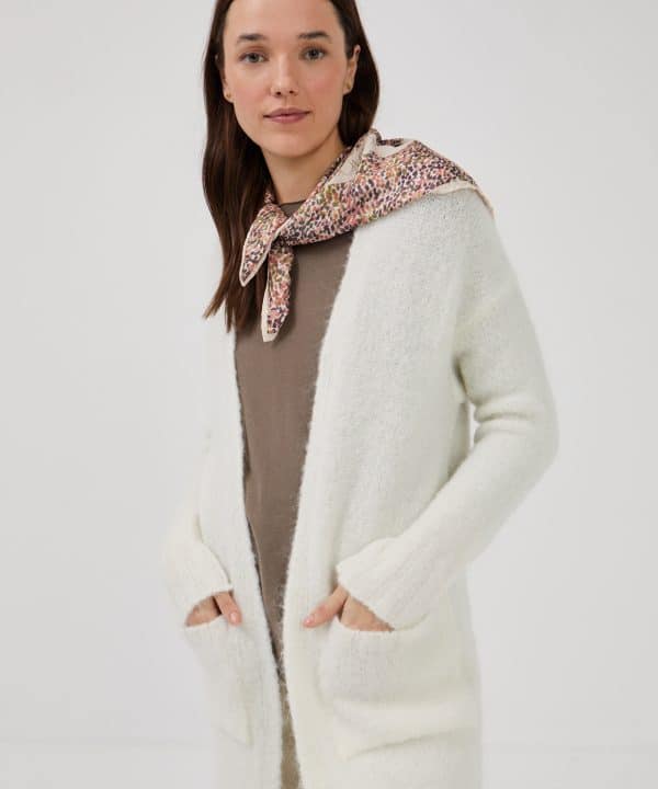 Cardigan punto largo mus bombon Navas crudo MUS E COMM 10875 e1698513735215
