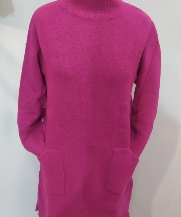 Vestido punto corto fucsia bolsillos singular barcelona scaled e1700641036853