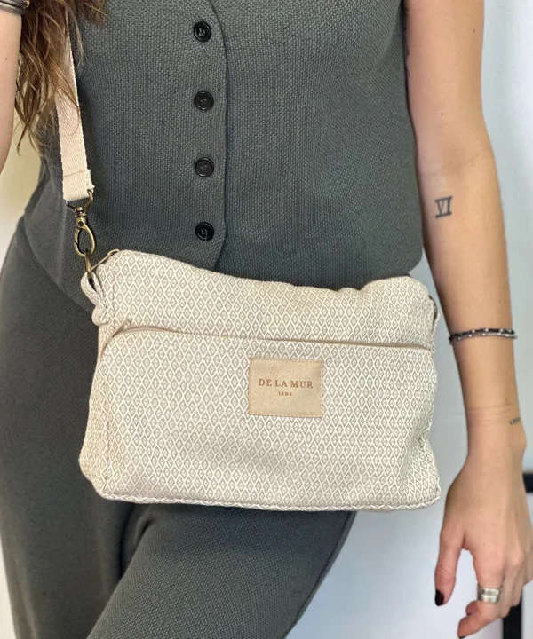 Bolso mediano Emma beige delamur BAG16EMMA..