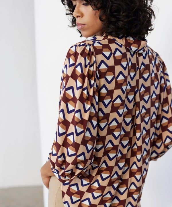 Camisa skatie manga corta estampado geometrico S05B89 SAFFRON 3 e1708797491422