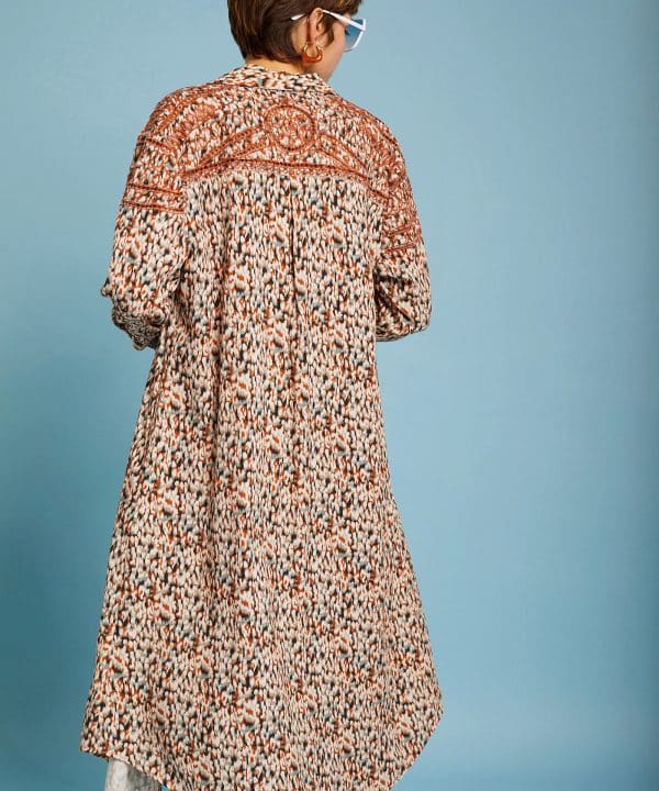 Vestido Meisie estampado troquelado M04V30 AVO 5 e1707591743812