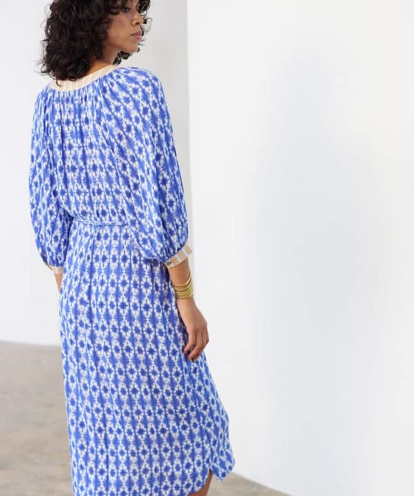 Vestido Skatie viscosa estampado tie dye azul S50V12 MAYA 5 e1708807453948