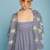 Blusa bordado palmeras meisie azul y lima M99B01 ELE 2 e1711401975879