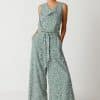 pantalon dona SKFK palazzo estampado flores verde e1709761484853