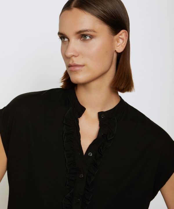 Camiseta Skatie modal cuello mao con volantes S02T38 KOHL 2 e1712828570122