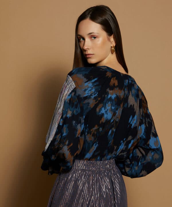 Blusa bimateria estampada meisie azul M05B32 LPS 5 e1726608550456