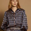 Camisa satinada bordada meisie M04B109 LPS 3 e1726606502139