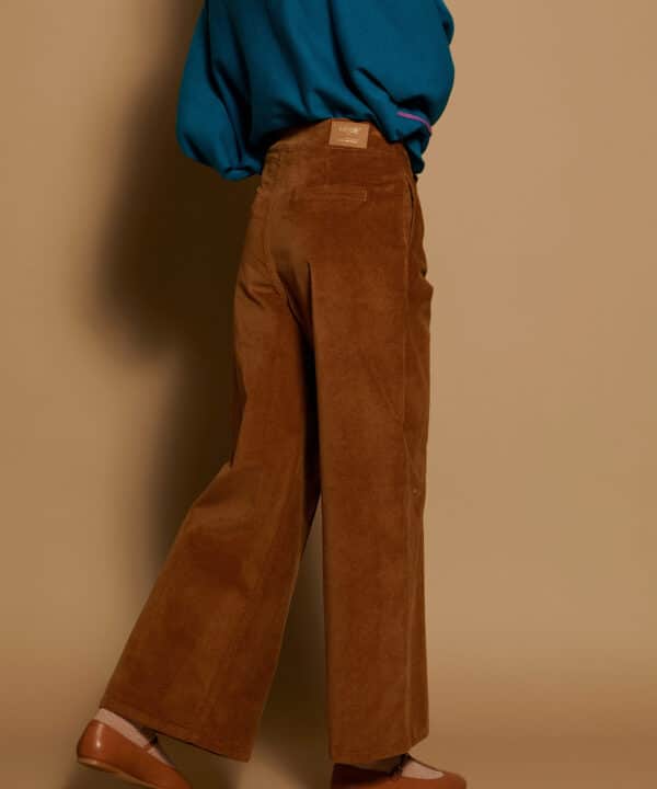Pantalon efecto velvet meisie antelina marron M100P07 HON 7 e1726691163478