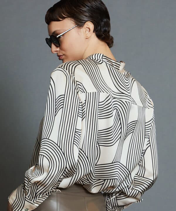 Camisa skatie estampado geometrico S75 B03AW24 IV 4 e1728158573292