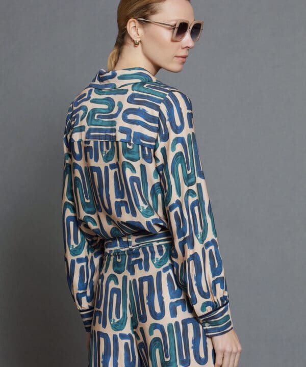 Camisa skatie tencel estampada geometrico verde azul S05 B82AW24 DCO 4 e1728158679770