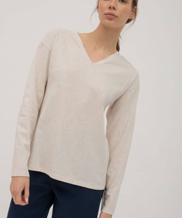 camiseta basieco pico mus bombon manga larga beige e1729234202836