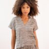 Blusa jaspeda negra y cruda PAN producto basico 2501128cap 01 e1739641008323