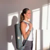 Bolsa esterilla yoga delamur de La mur brad azul mostaza YOGABRAD e1740247747284
