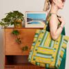 Bolsa tela tote bag King Louie Espana shoper Le stripe rayas verde amarillo 09799 881 MF e1739996080632