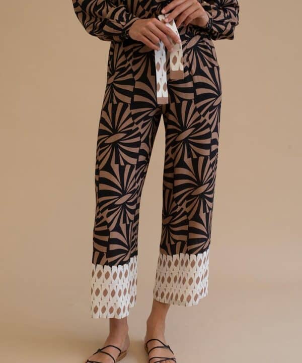 pantalon estampado largo verano mus bombon UNALASKA TOSTADO 2 e1740314504668