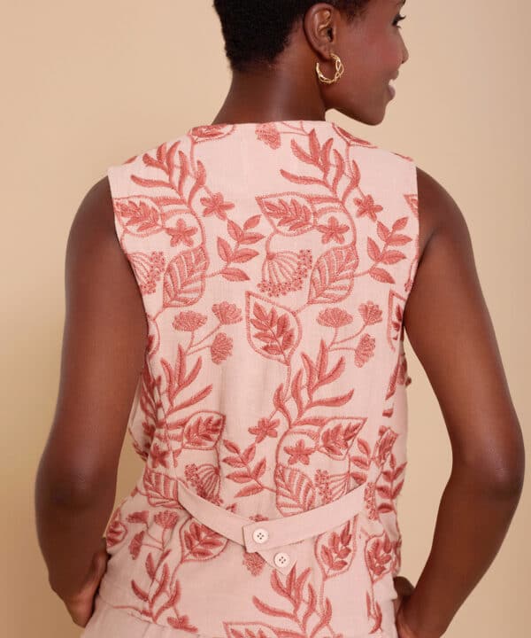 Chaleco meisie bordado floral Meisie M99J01FMG 3 e1741379815266