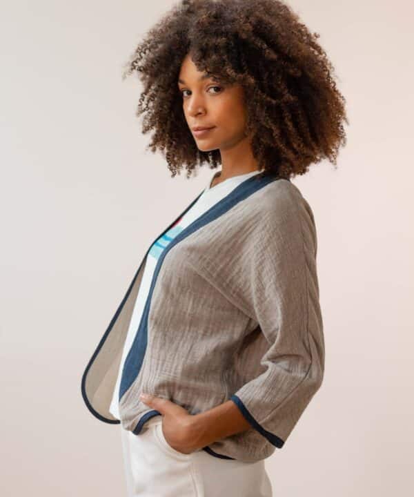 Chaqueta cardigan P.A.N PAN producto basico tostado marino SPRING25 130 scaled e1740852423785