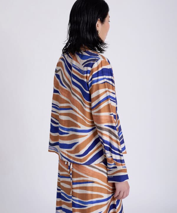 Chaqueta skatie estampado abstracto skatie S102J01RYL 5 e1742327697167