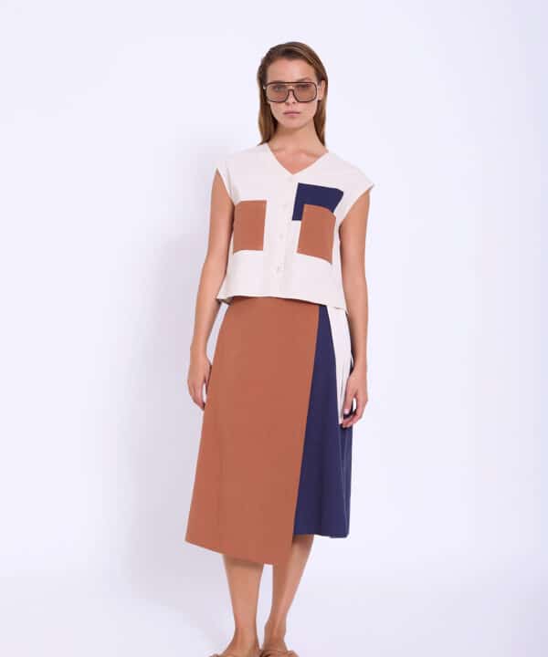 Falda skatie cruzada popelin skatie midi S05F53RYL 1 e1742367854769