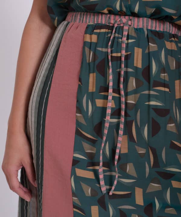 Falda skatie patch estampado skatie S05F50AGR 5 e1742407138188