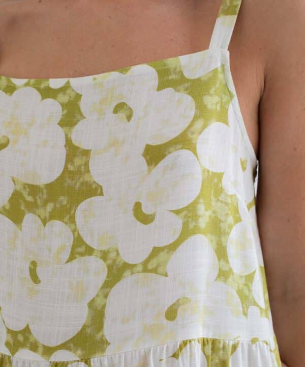 Vestido HIVA Mus Bombon tirantes flor verde HIVA VERDE 1 e1747856018290