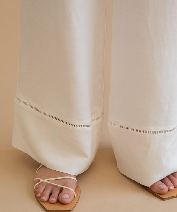 Pantalon palazzo MALIKU Mus Bombon BLANCO 2 e1748978345528