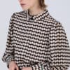 Skatie blusa estampado topos skatie S201B01BLK 04 e1758736982347
