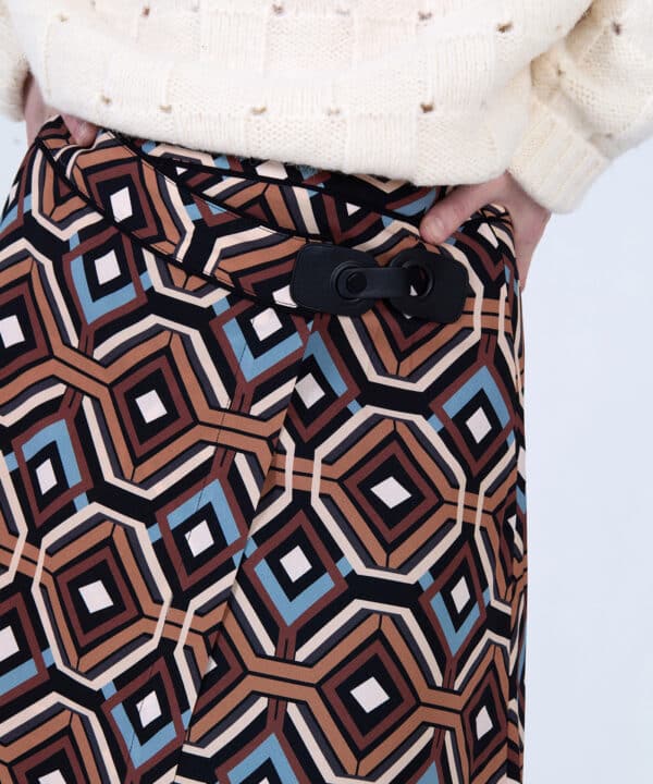 Skatie falda cruzada geometrica skatie S05F58RUS 07 e1758884105136
