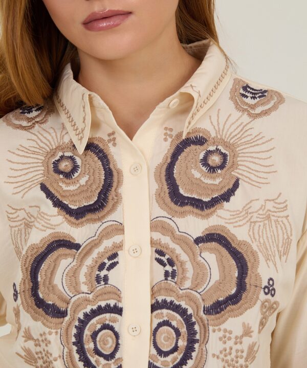 Camisa Meisie bordada Meisie cruda malva M04B137IVY 06 e1760808441520