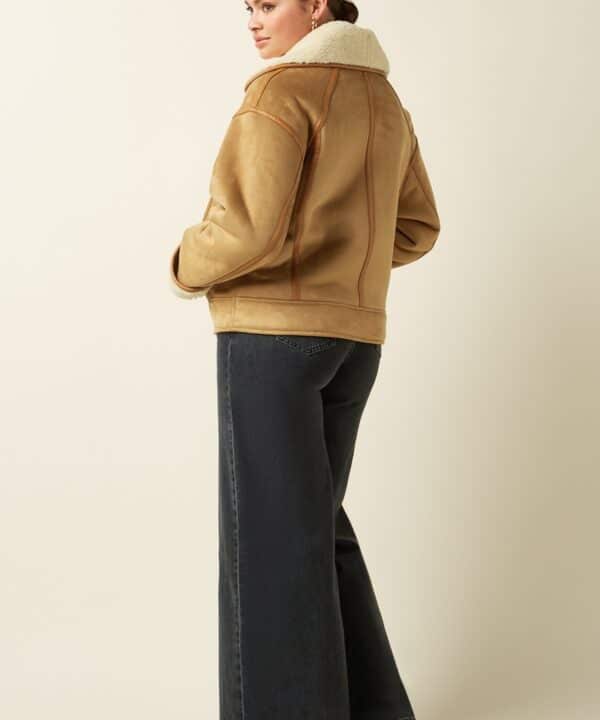 Chaqueta corta borrego king louie Monia Jacket lammy King Louie Espana 09940 091 MB e1759731302124