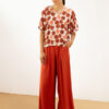 PAN Blusa estampado cerezas PAN producto basico Spring26 114 scaled e1771165059101